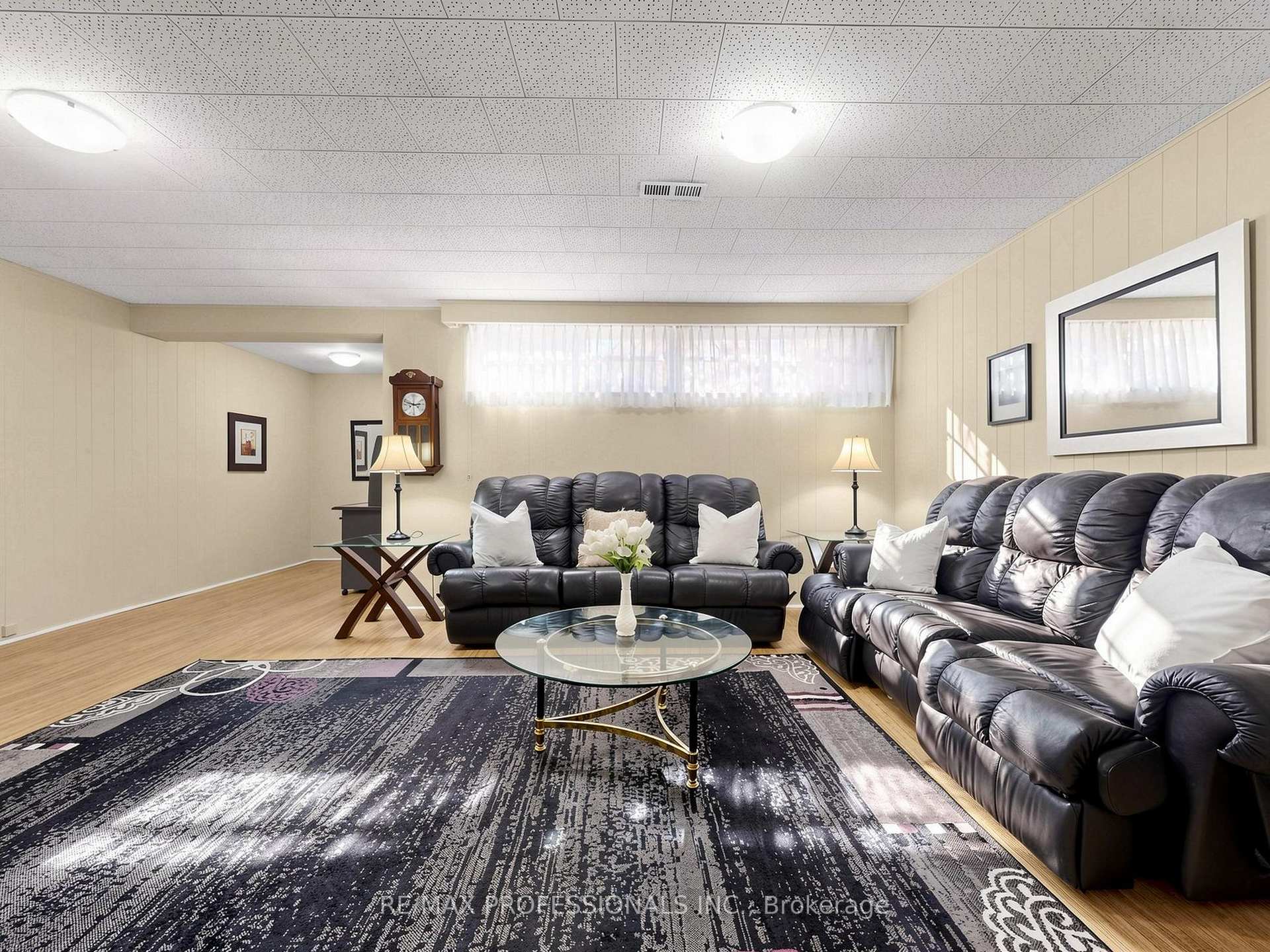 Photo 30 of 32 Summitcrest Drive, Etobicoke, Willowridge-Martingrove-Richview — HOMEH