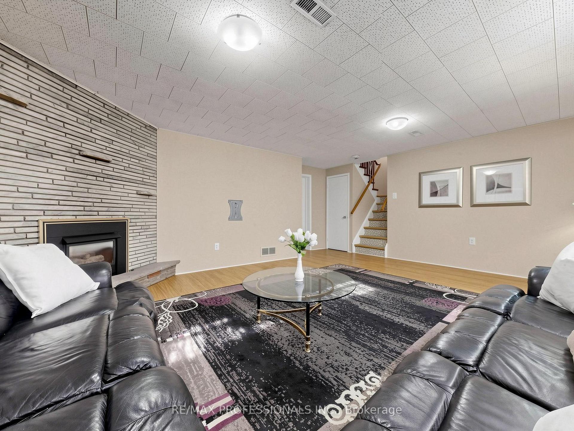Photo 32 of 32 Summitcrest Drive, Etobicoke, Willowridge-Martingrove-Richview — HOMEH