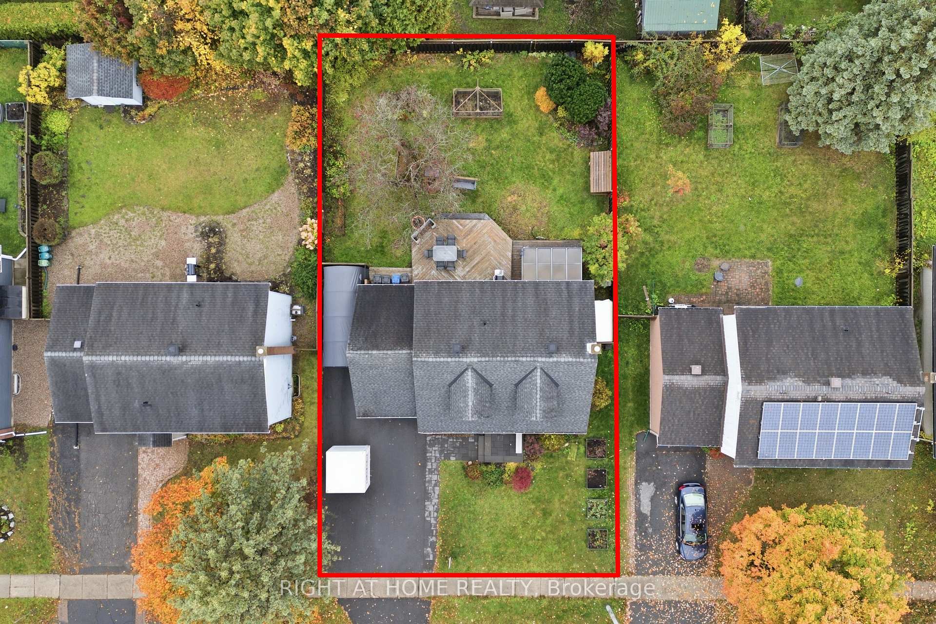 Photo 28 of 828 Eastvale Drive, Ottawa, Beacon Hill North — HOMEH