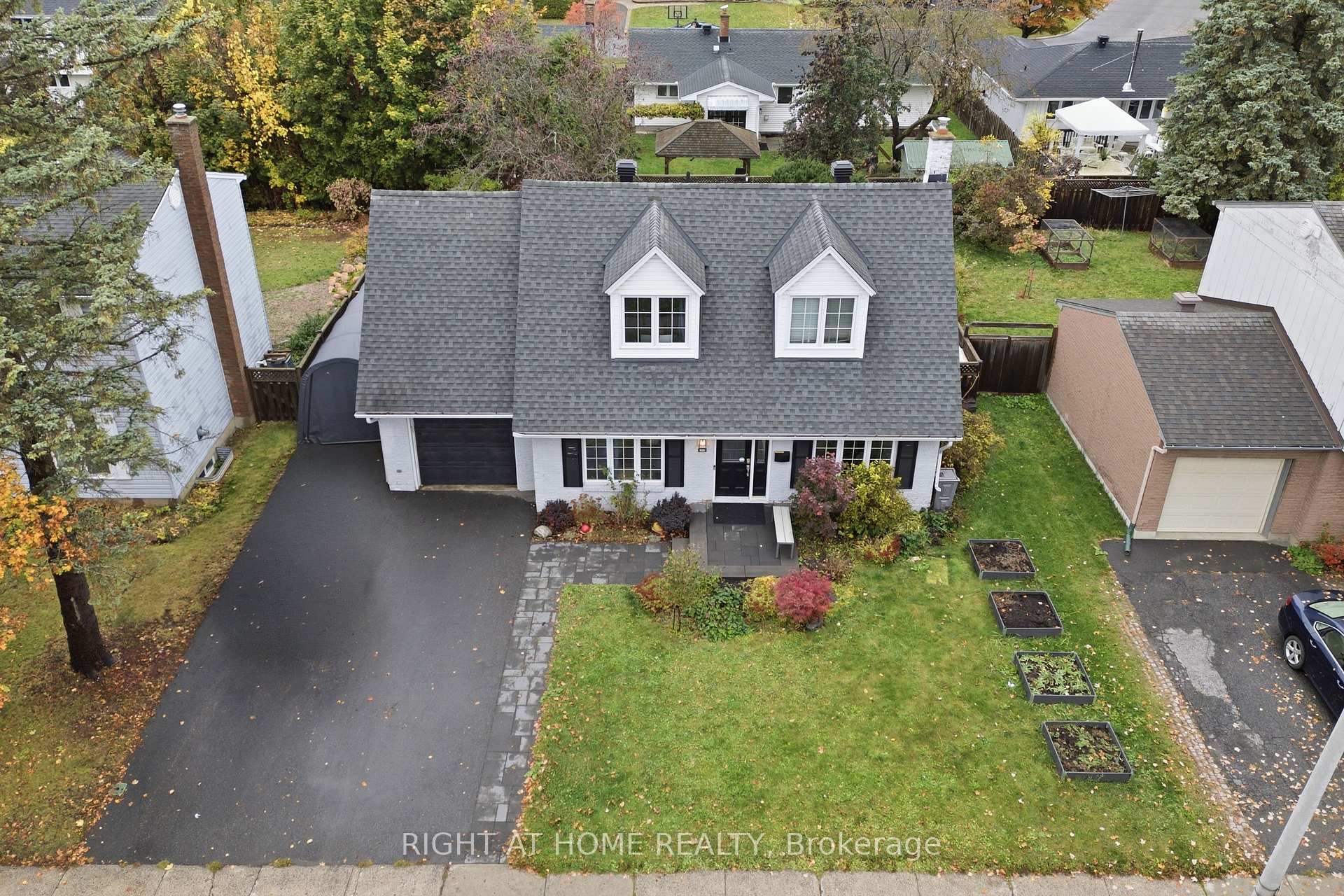 Photo 29 of 828 Eastvale Drive, Ottawa, Beacon Hill North — HOMEH