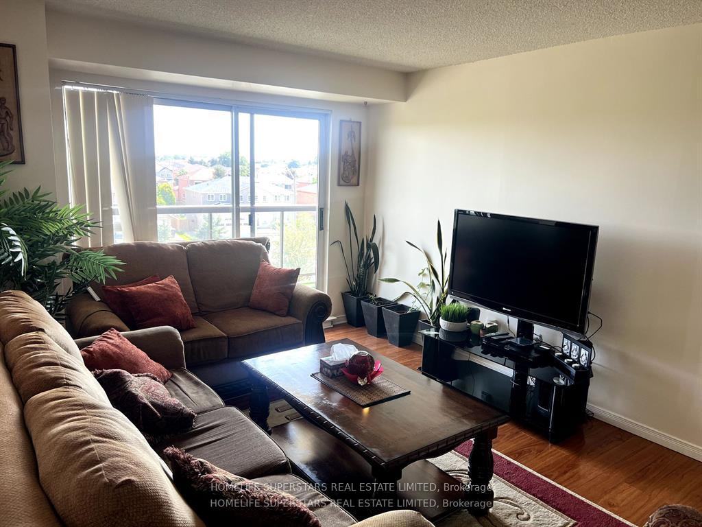 Photo 3 of Unit 416, 300 Ray Lawson Boulevard, Brampton, Fletcher's Creek South — HOMEH