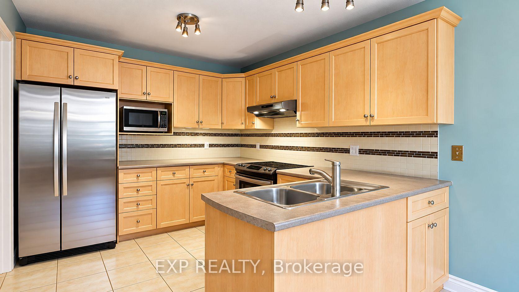 Photo 9 of Unit Upper, 487 Brentcliffe Drive, Waterloo, Columbia Forest — HOMEH