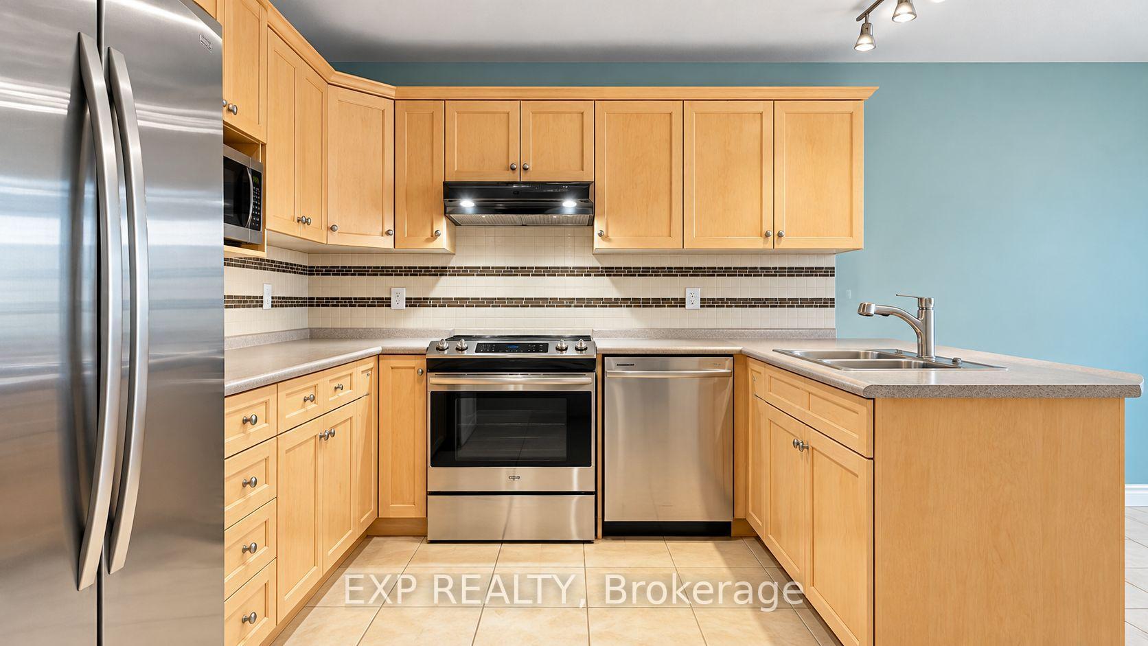 Photo 10 of Unit Upper, 487 Brentcliffe Drive, Waterloo, Columbia Forest — HOMEH