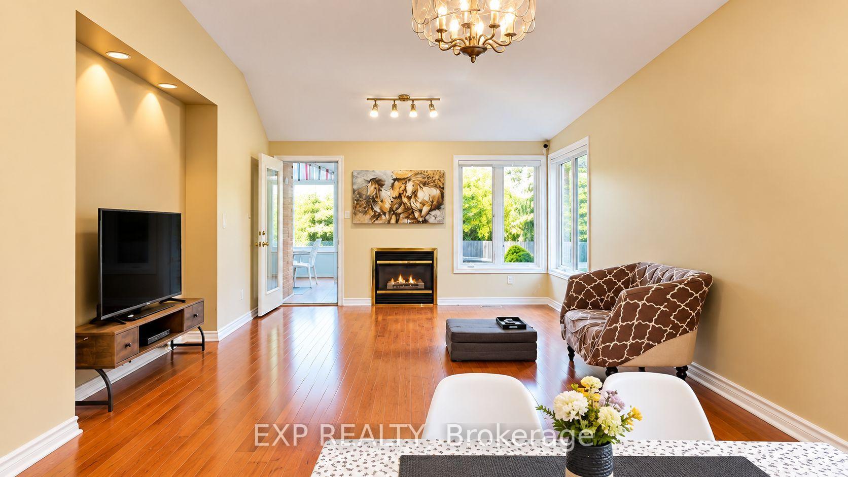 Photo 15 of Unit Upper, 487 Brentcliffe Drive, Waterloo, Columbia Forest — HOMEH