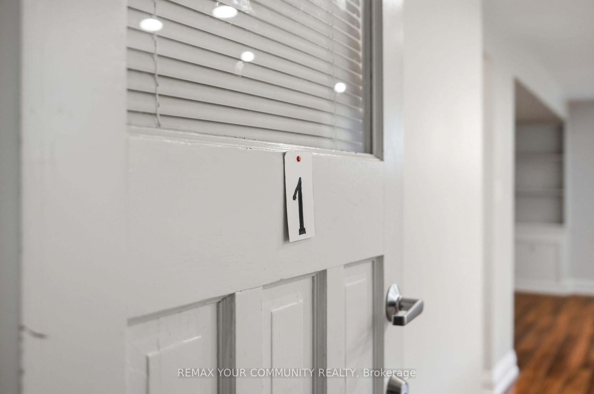 Photo 4 of Unit lower 1, 10 Tinder Crescent, North York, Victoria Village — HOMEH