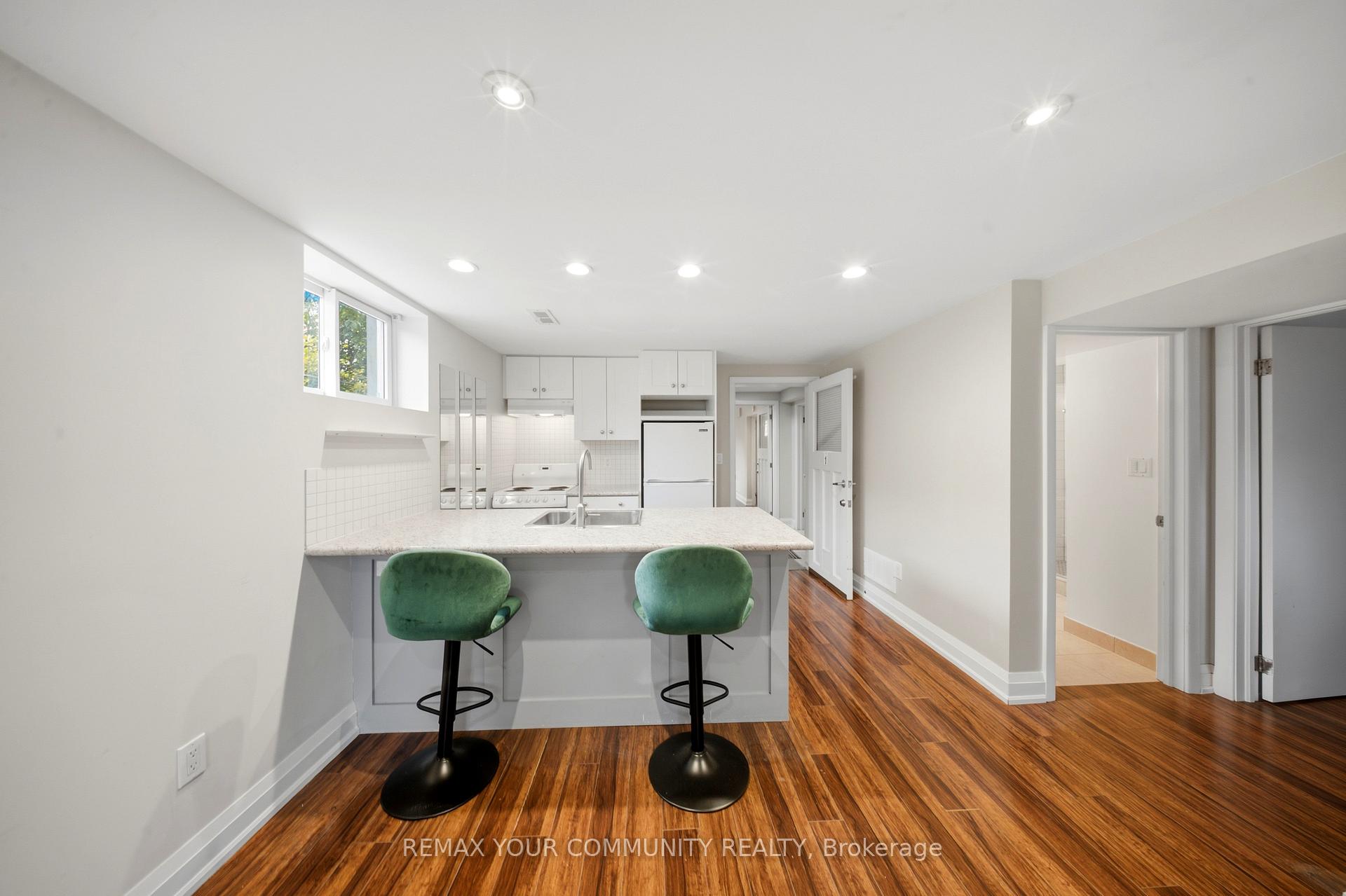 Photo 8 of Unit lower 1, 10 Tinder Crescent, North York, Victoria Village — HOMEH