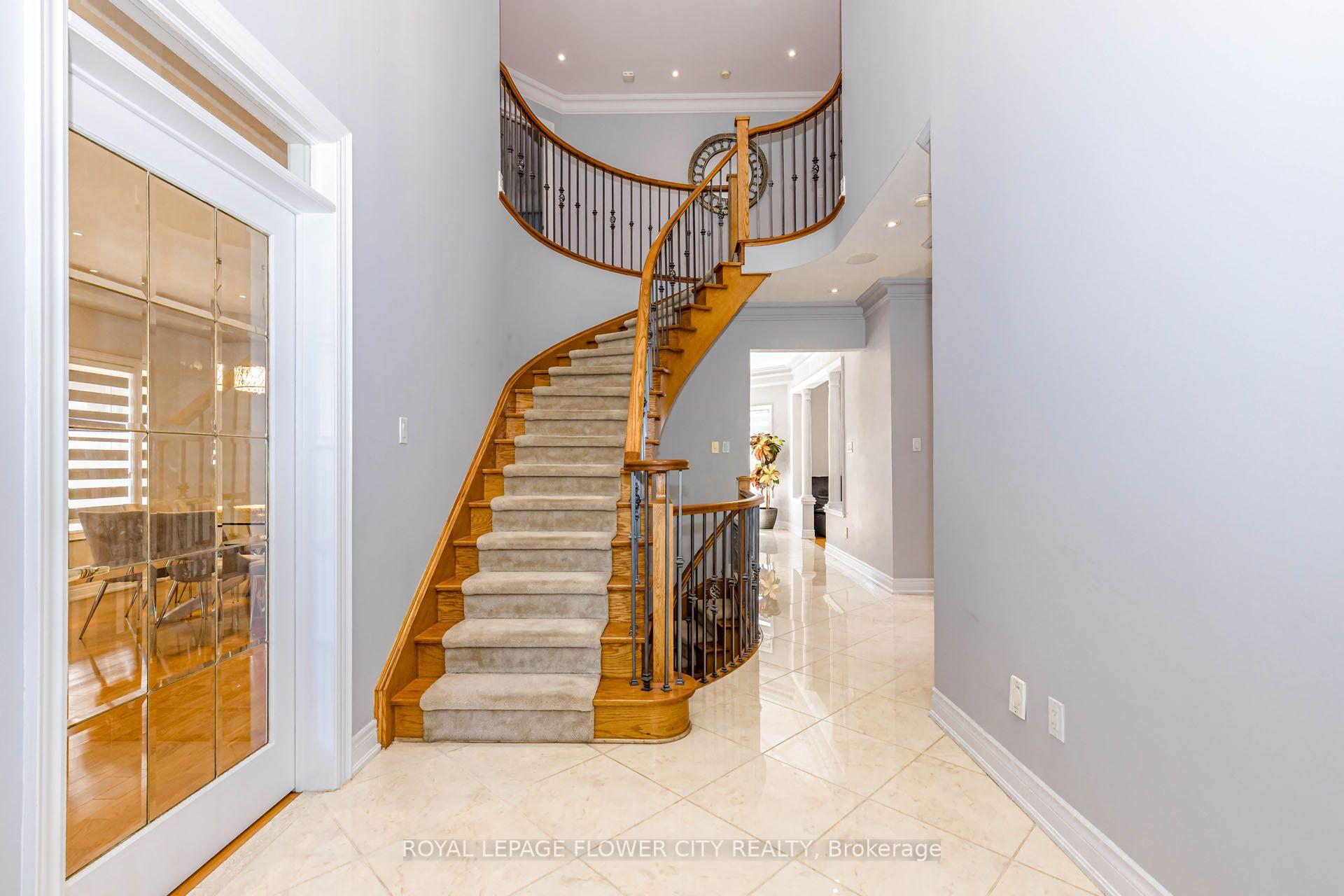 Photo 6 of 1058 Agram Drive, Oakville, Joshua Creek — HOMEH