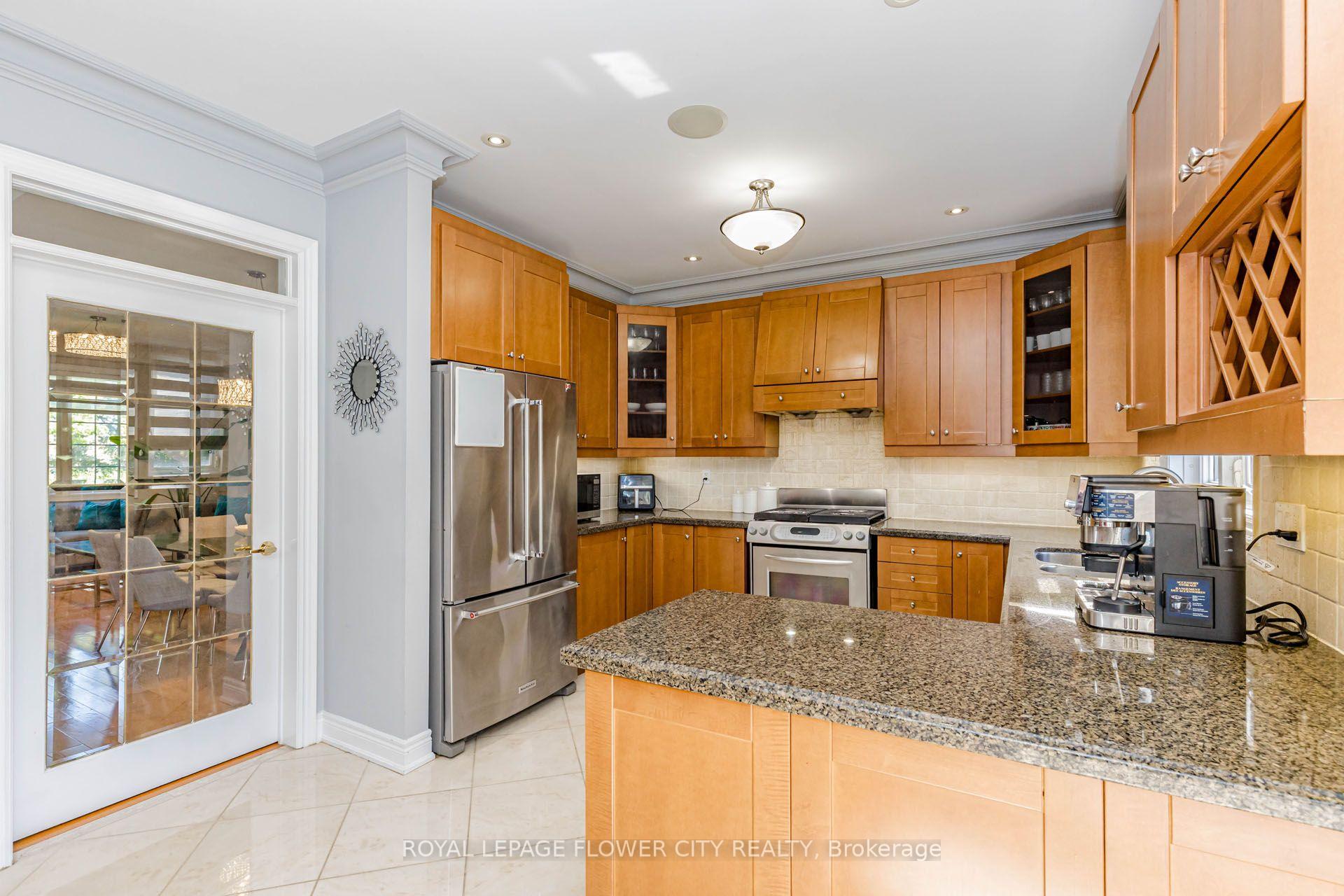 Photo 13 of 1058 Agram Drive, Oakville, Joshua Creek — HOMEH