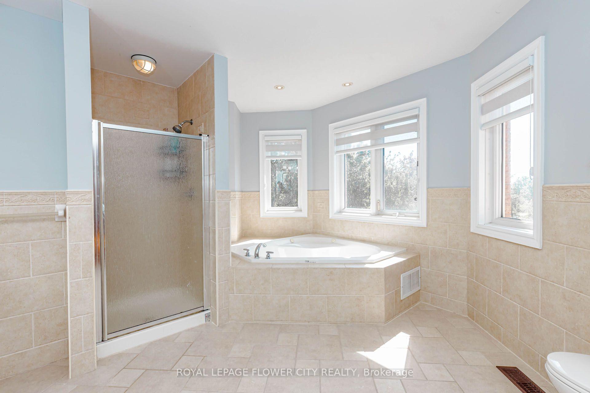 Photo 32 of 1058 Agram Drive, Oakville, Joshua Creek — HOMEH
