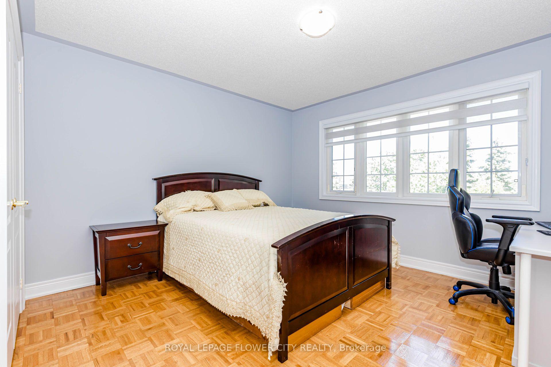 Photo 37 of 1058 Agram Drive, Oakville, Joshua Creek — HOMEH