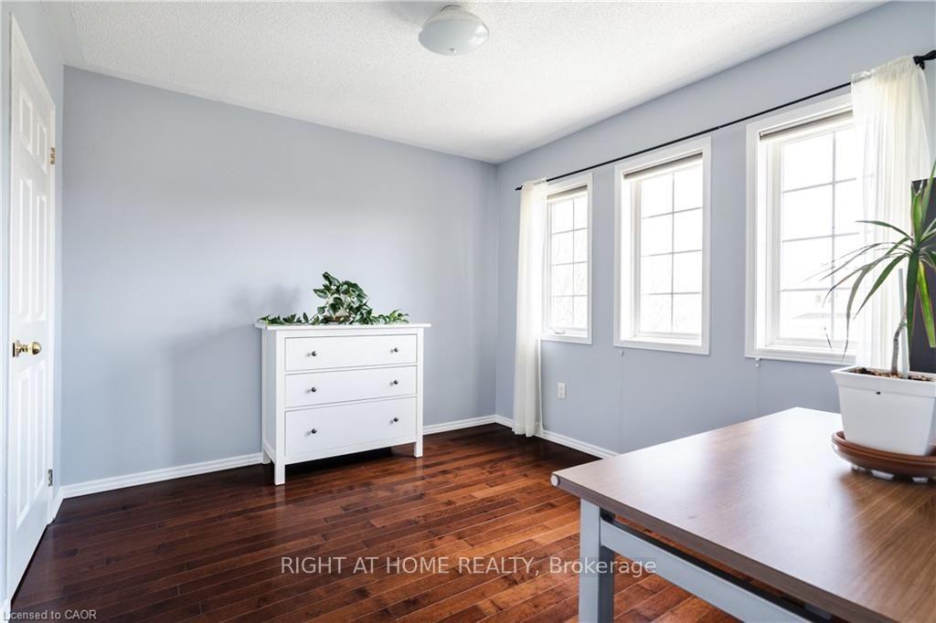 Photo 38 of 106 Moore Crescent, Hamilton, Ancaster — HOMEH