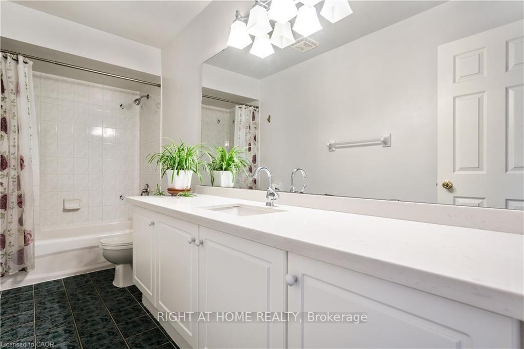 Photo 40 of 106 Moore Crescent, Hamilton, Ancaster — HOMEH
