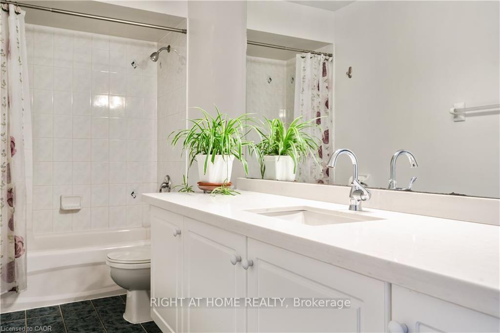 Photo 41 of 106 Moore Crescent, Hamilton, Ancaster — HOMEH