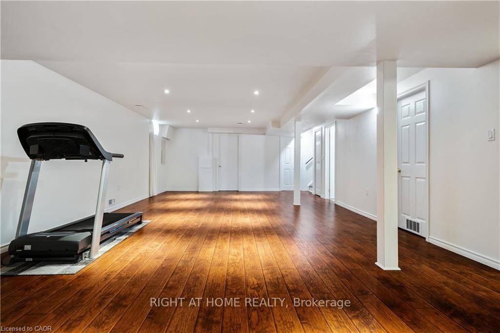 Photo 45 of 106 Moore Crescent, Hamilton, Ancaster — HOMEH