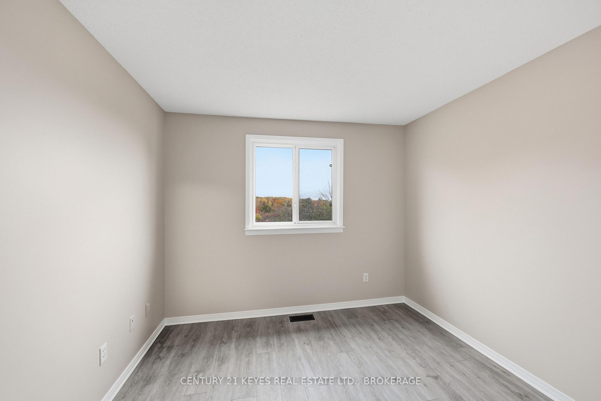 Photo 17 of 53 Rose Abbey Drive, Kingston, Kingston East (Incl Barret Crt) — HOMEH
