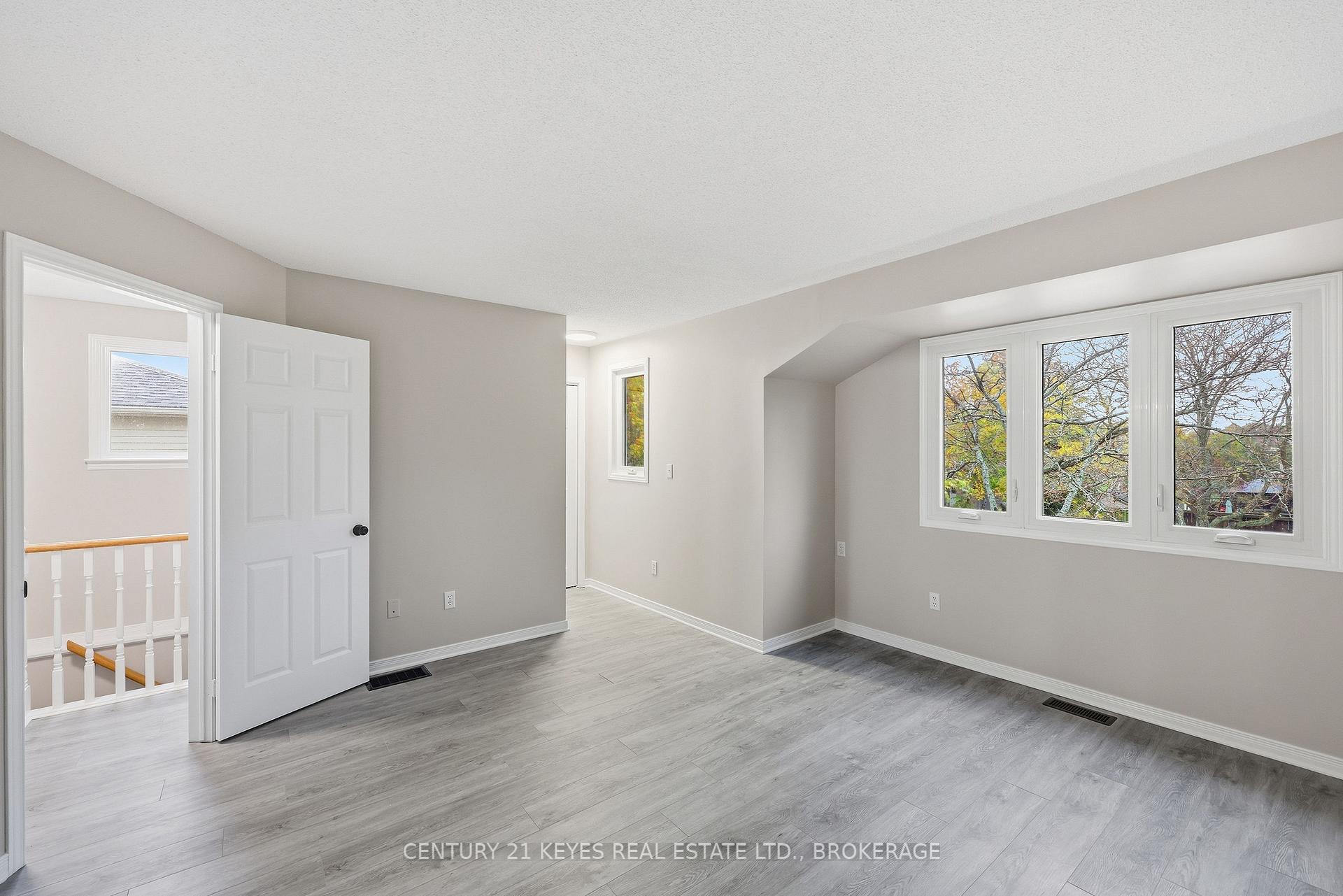 Photo 24 of 53 Rose Abbey Drive, Kingston, Kingston East (Incl Barret Crt) — HOMEH