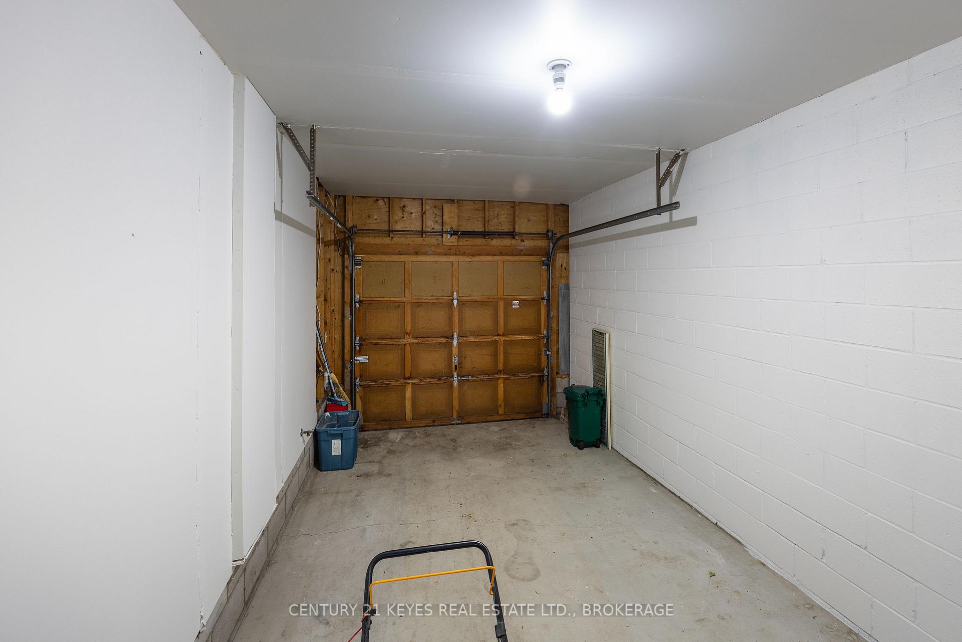 Photo 27 of 53 Rose Abbey Drive, Kingston, Kingston East (Incl Barret Crt) — HOMEH