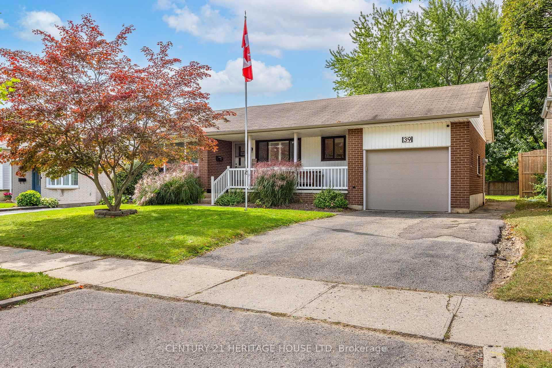 Photo 5 of 39 Wren Crescent, Kitchener, Stanley Park — HOMEH