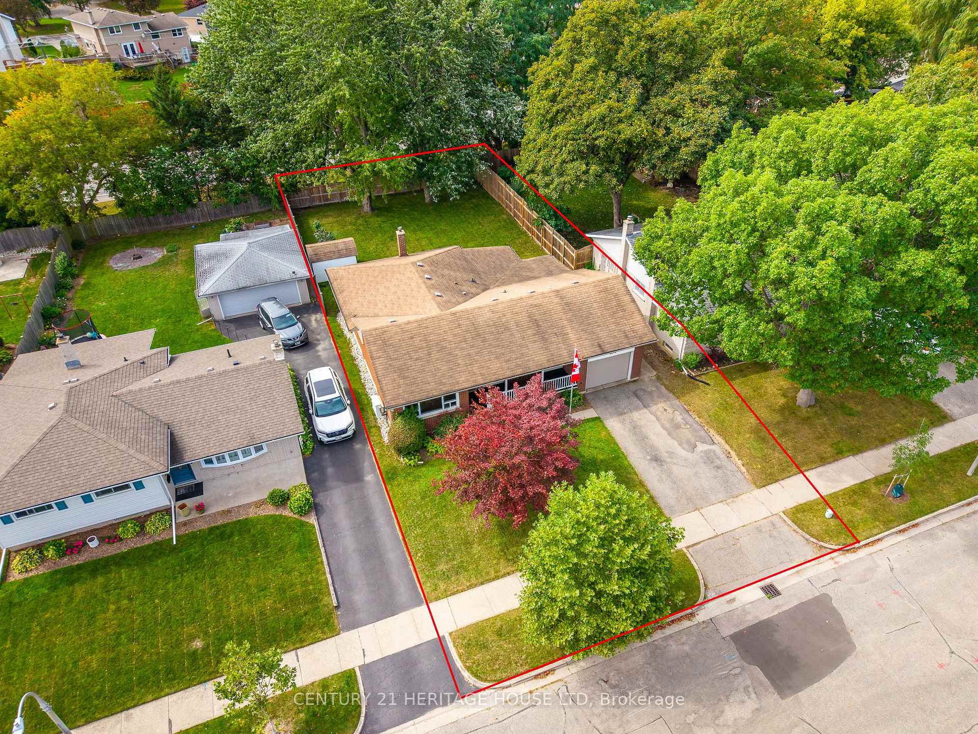 Photo 7 of 39 Wren Crescent, Kitchener, Stanley Park — HOMEH