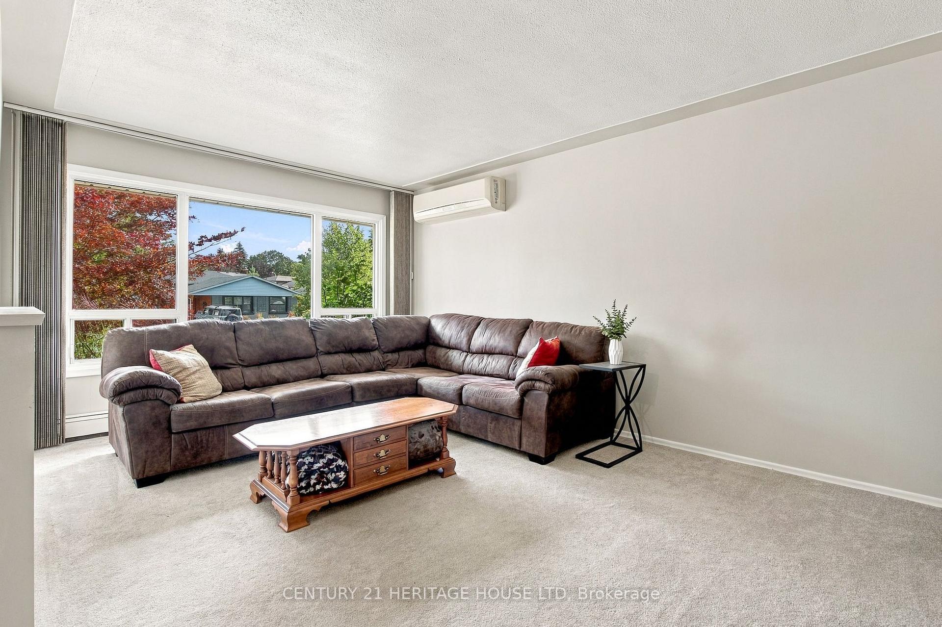 Photo 18 of 39 Wren Crescent, Kitchener, Stanley Park — HOMEH
