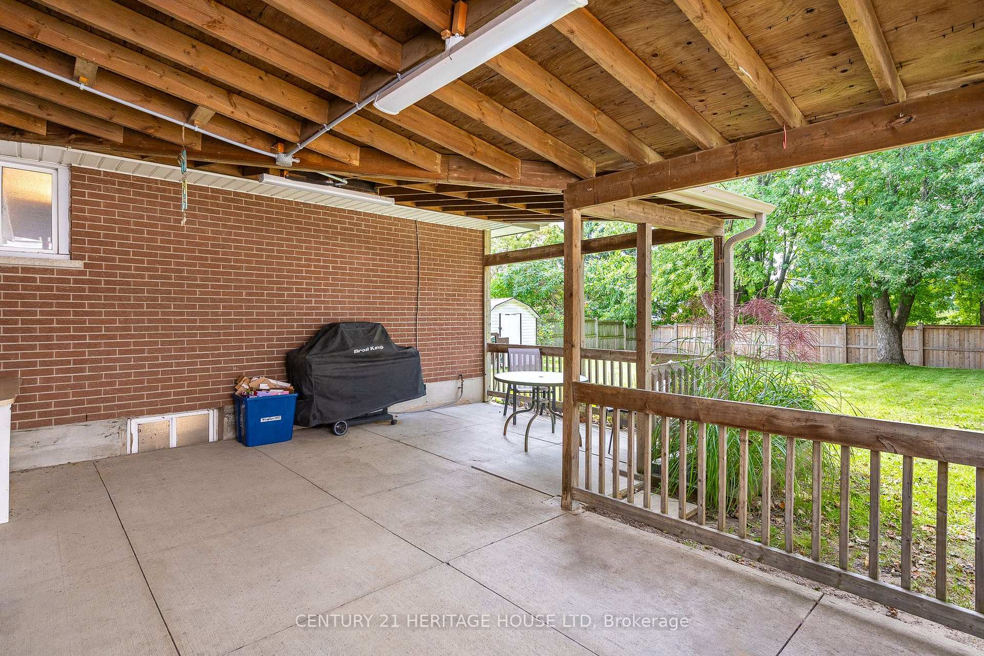 Photo 35 of 39 Wren Crescent, Kitchener, Stanley Park — HOMEH