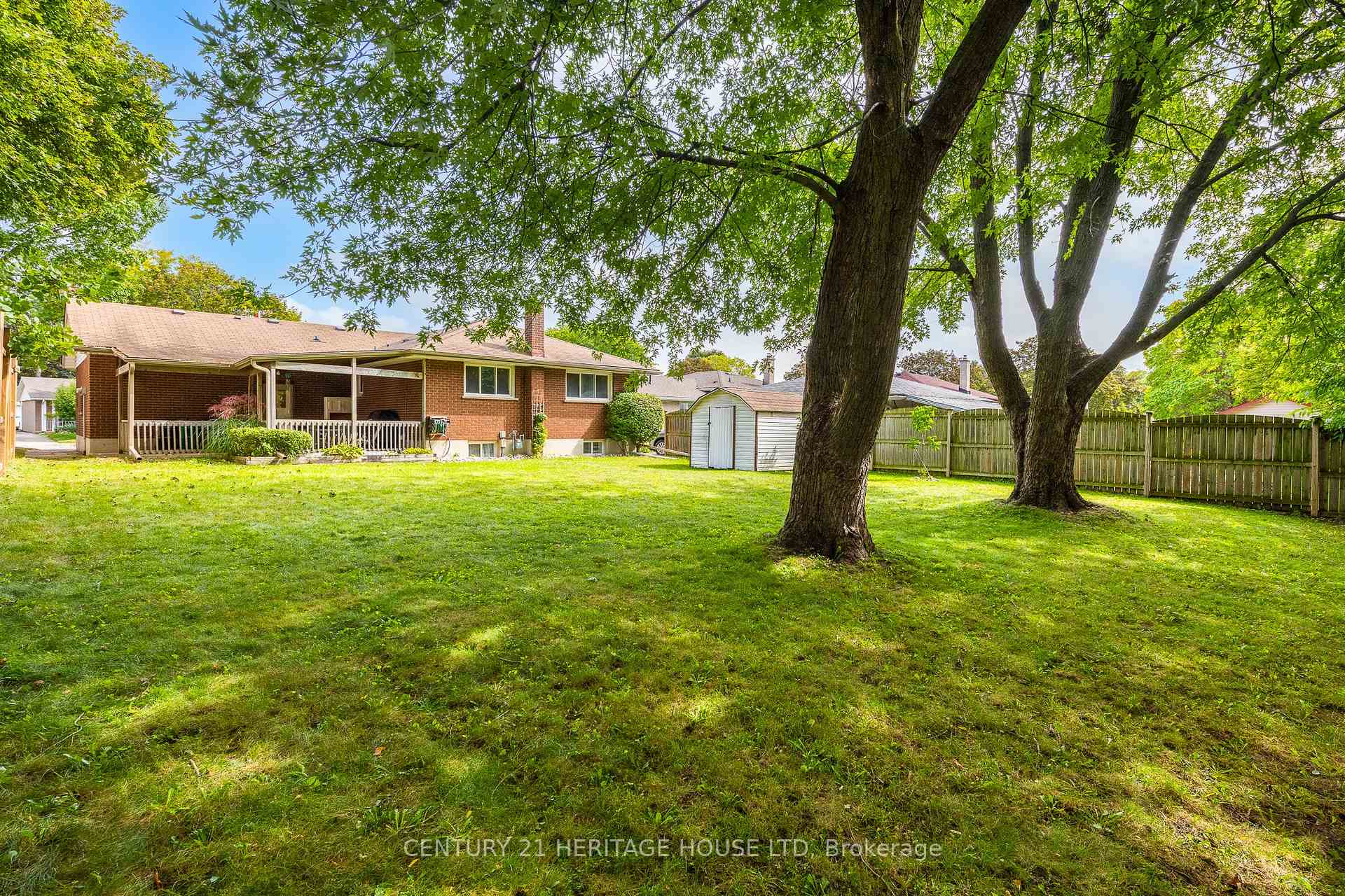 Photo 38 of 39 Wren Crescent, Kitchener, Stanley Park — HOMEH
