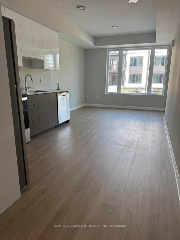 Photo 6 of Unit 115, 708 Woolwich Street, Guelph, Riverside Park — HOMEH