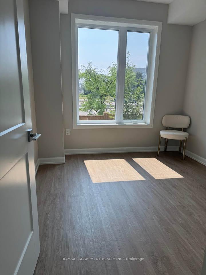 Photo 10 of Unit 115, 708 Woolwich Street, Guelph, Riverside Park — HOMEH