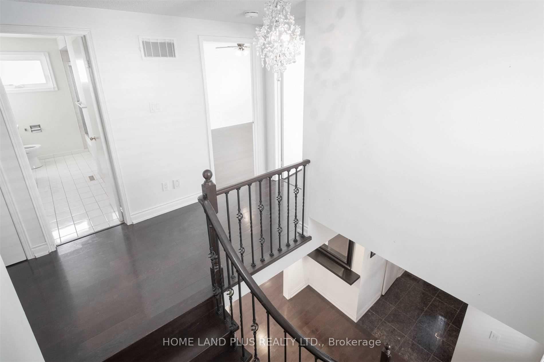 Photo 11 of 31 Nightstar Drive, Richmond Hill, Observatory — HOMEH
