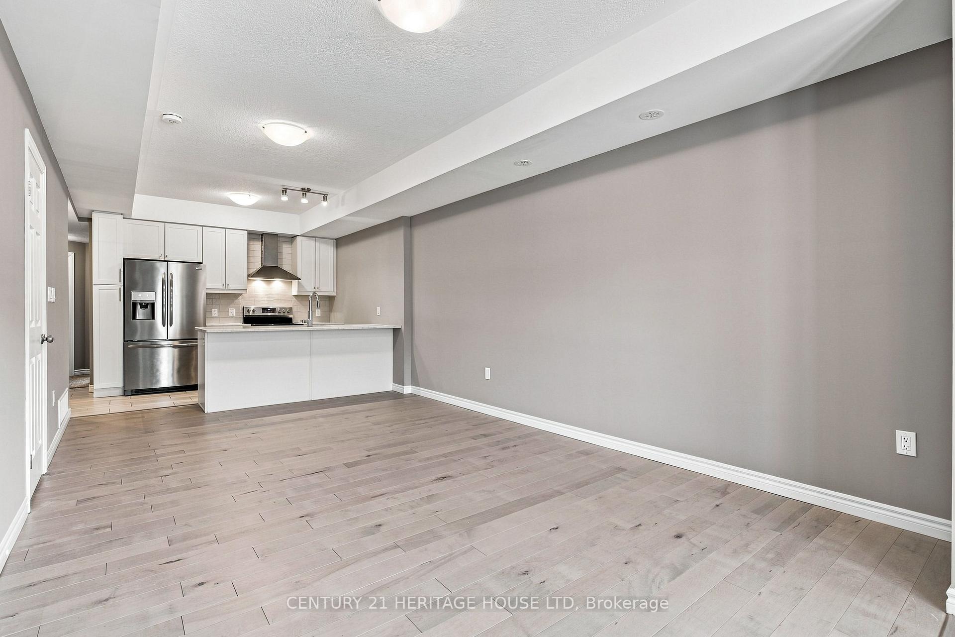 Photo 5 of 12 Wheat Lane, Kitchener, Huron Park — HOMEH