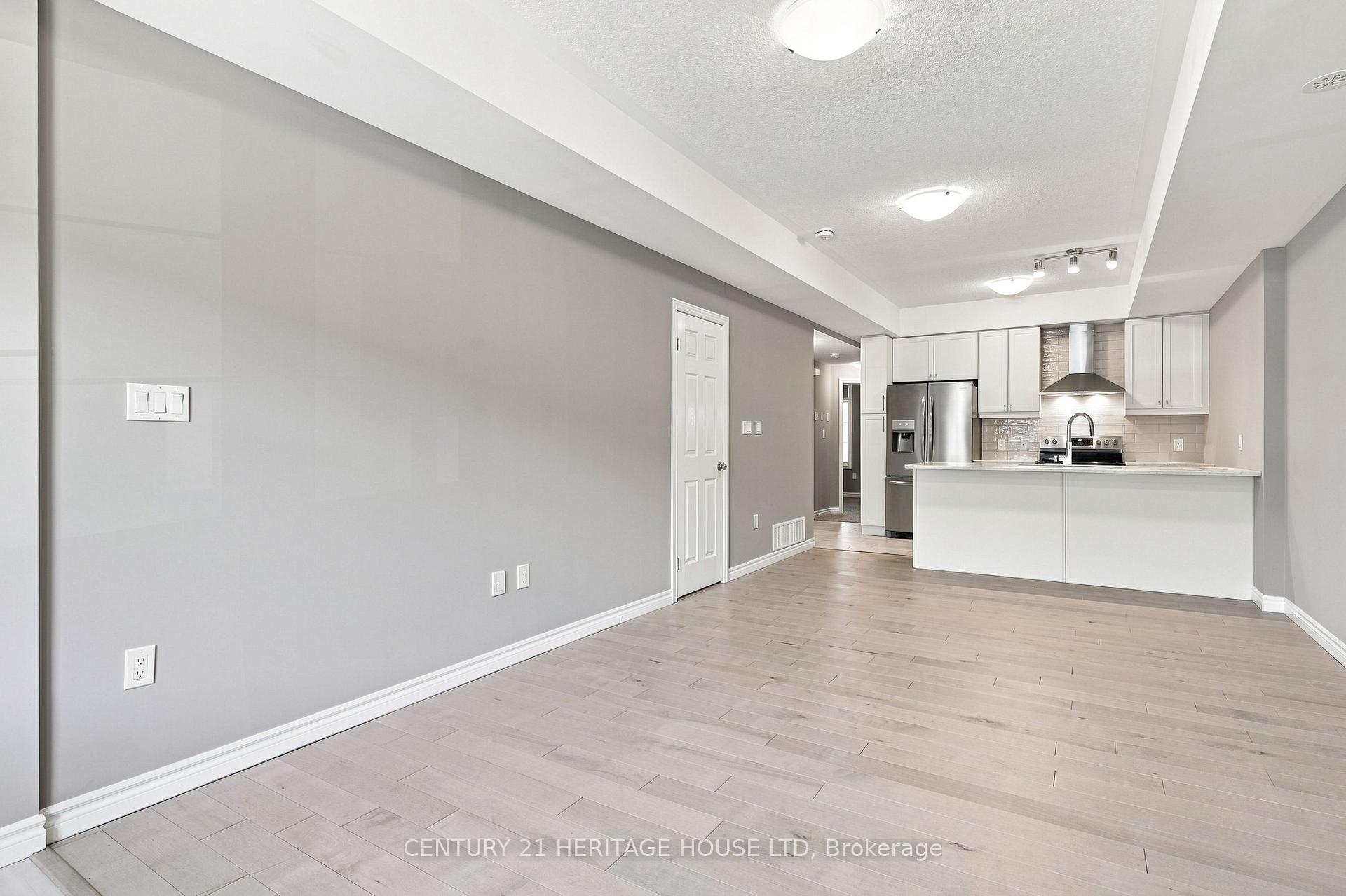 Photo 6 of 12 Wheat Lane, Kitchener, Huron Park — HOMEH