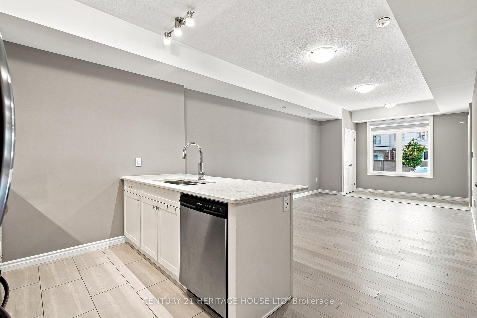 Photo 13 of 12 Wheat Lane, Kitchener, Huron Park — HOMEH