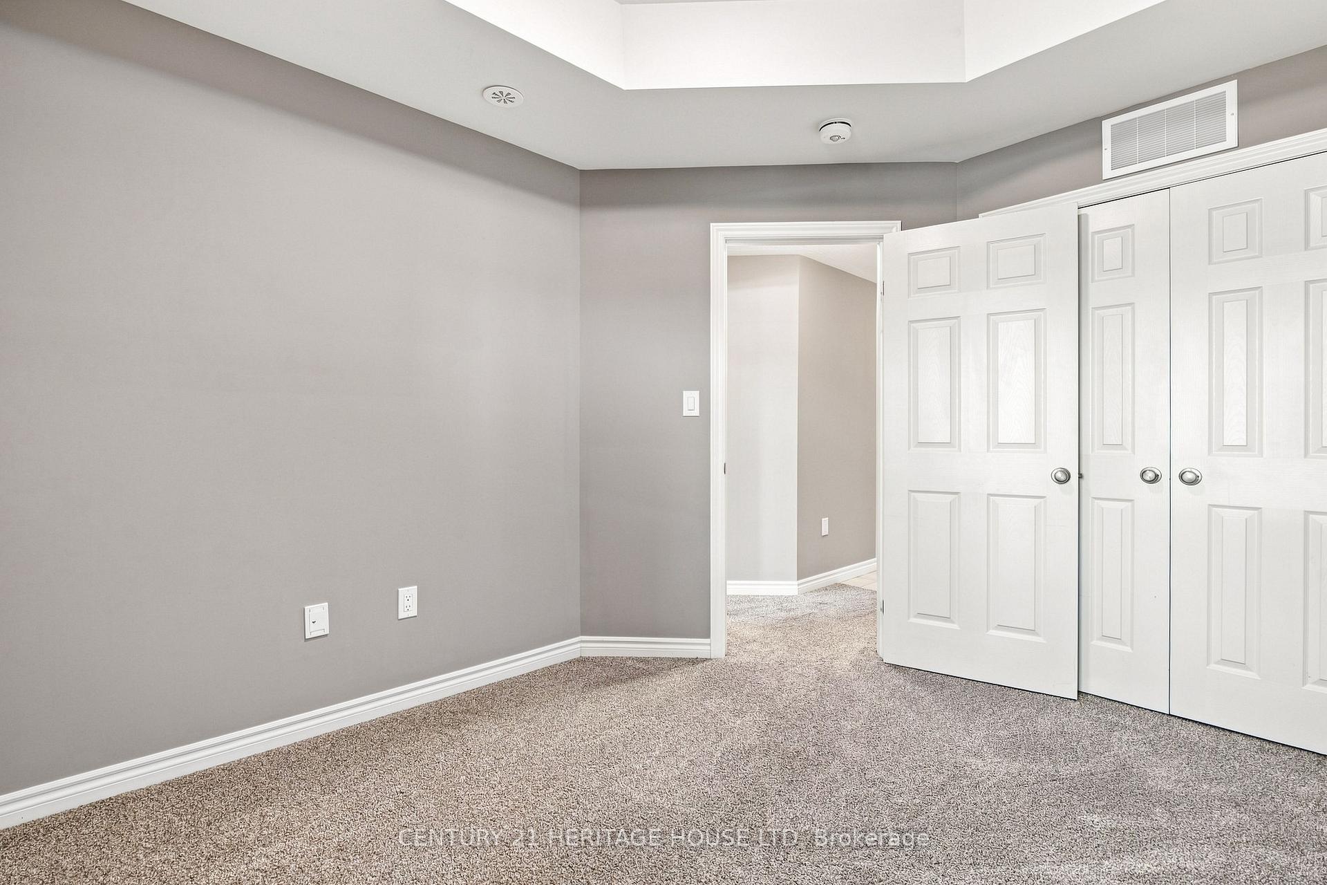 Photo 24 of 12 Wheat Lane, Kitchener, Huron Park — HOMEH
