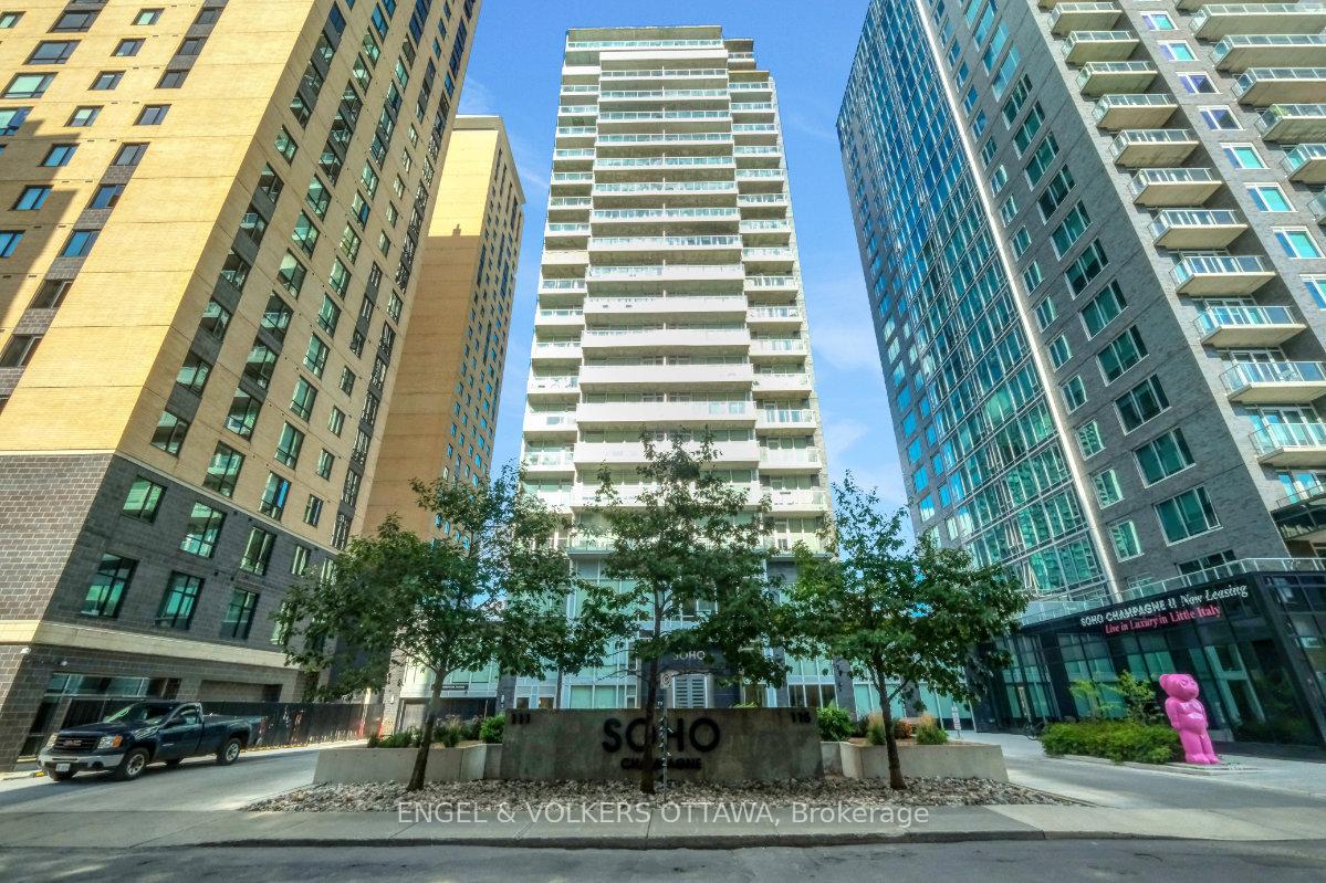 Photo of Unit 610, 111 Champagne Avenue S