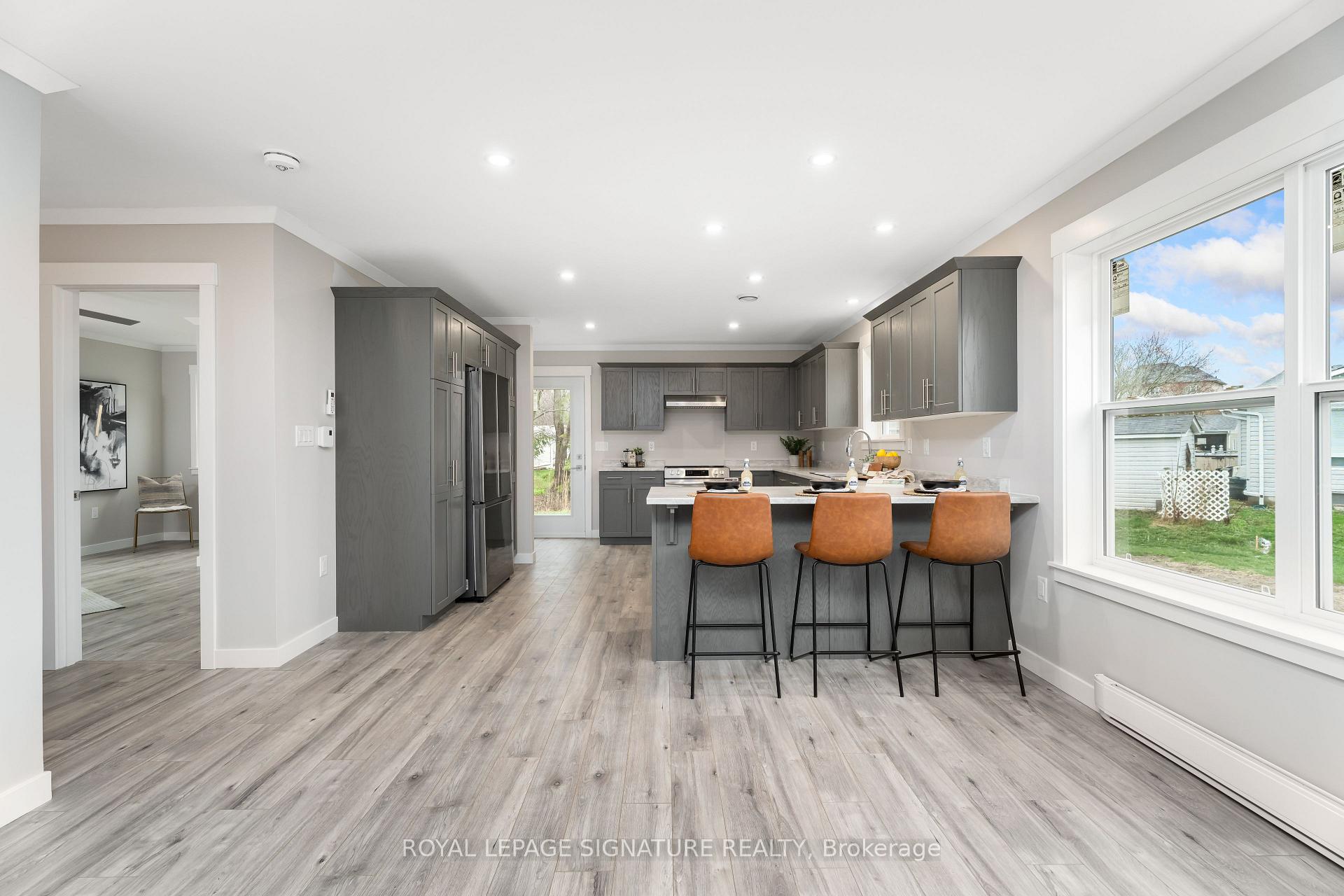 Photo 17 of 16 Briarwood Place, Innisfil, Cookstown — HOMEH