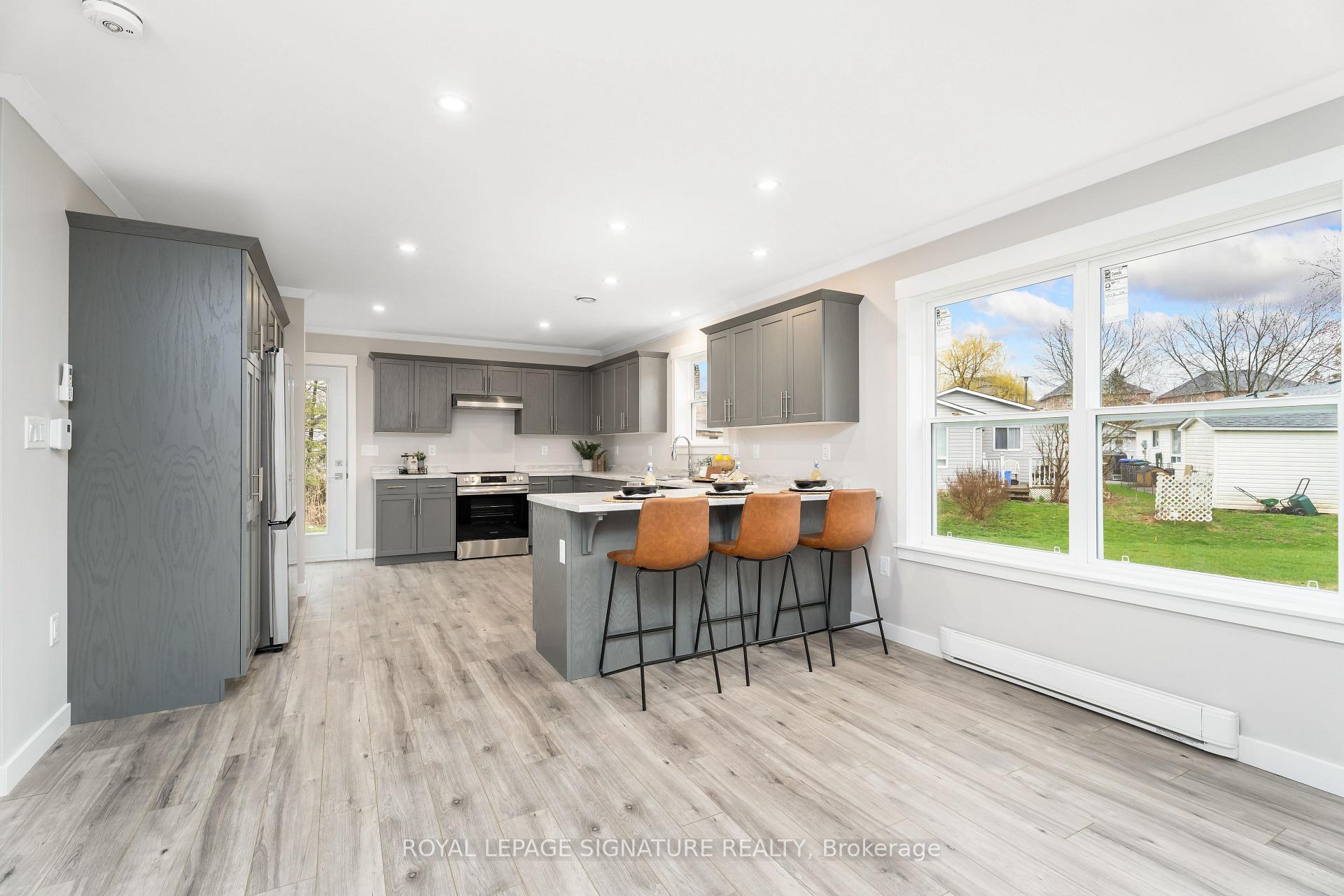 Photo 18 of 16 Briarwood Place, Innisfil, Cookstown — HOMEH