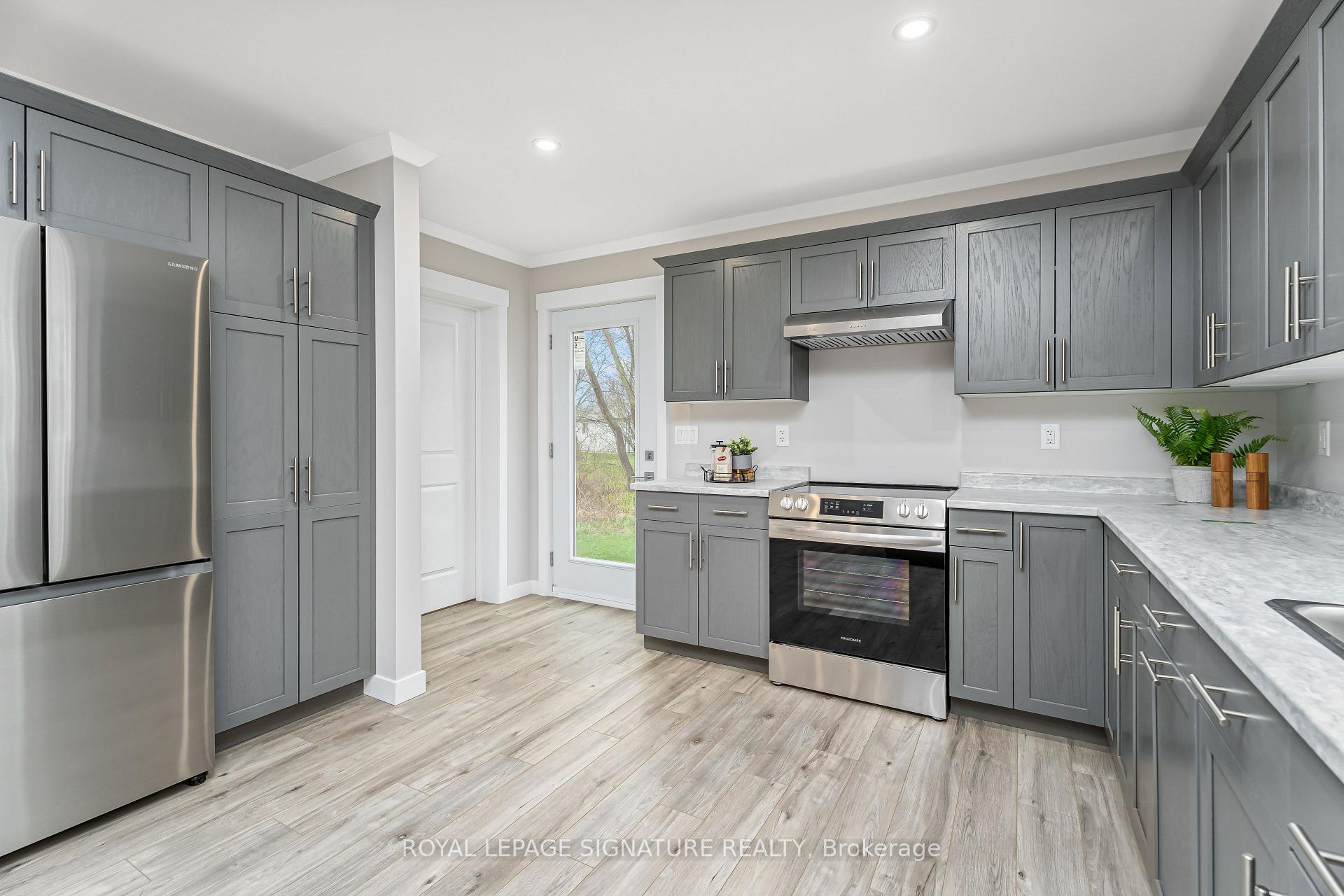 Photo 21 of 16 Briarwood Place, Innisfil, Cookstown — HOMEH