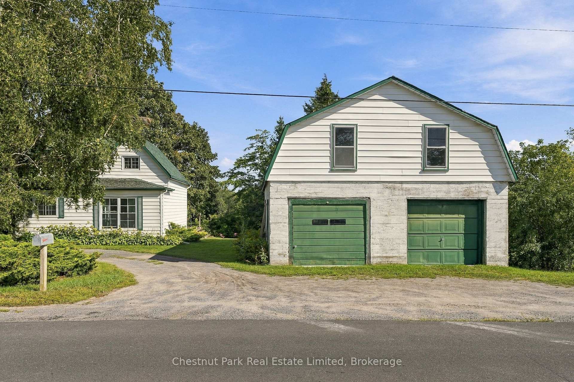 Photo 5 of 265 Ridge Road, Prince Edward County, Hallowell — HOMEH