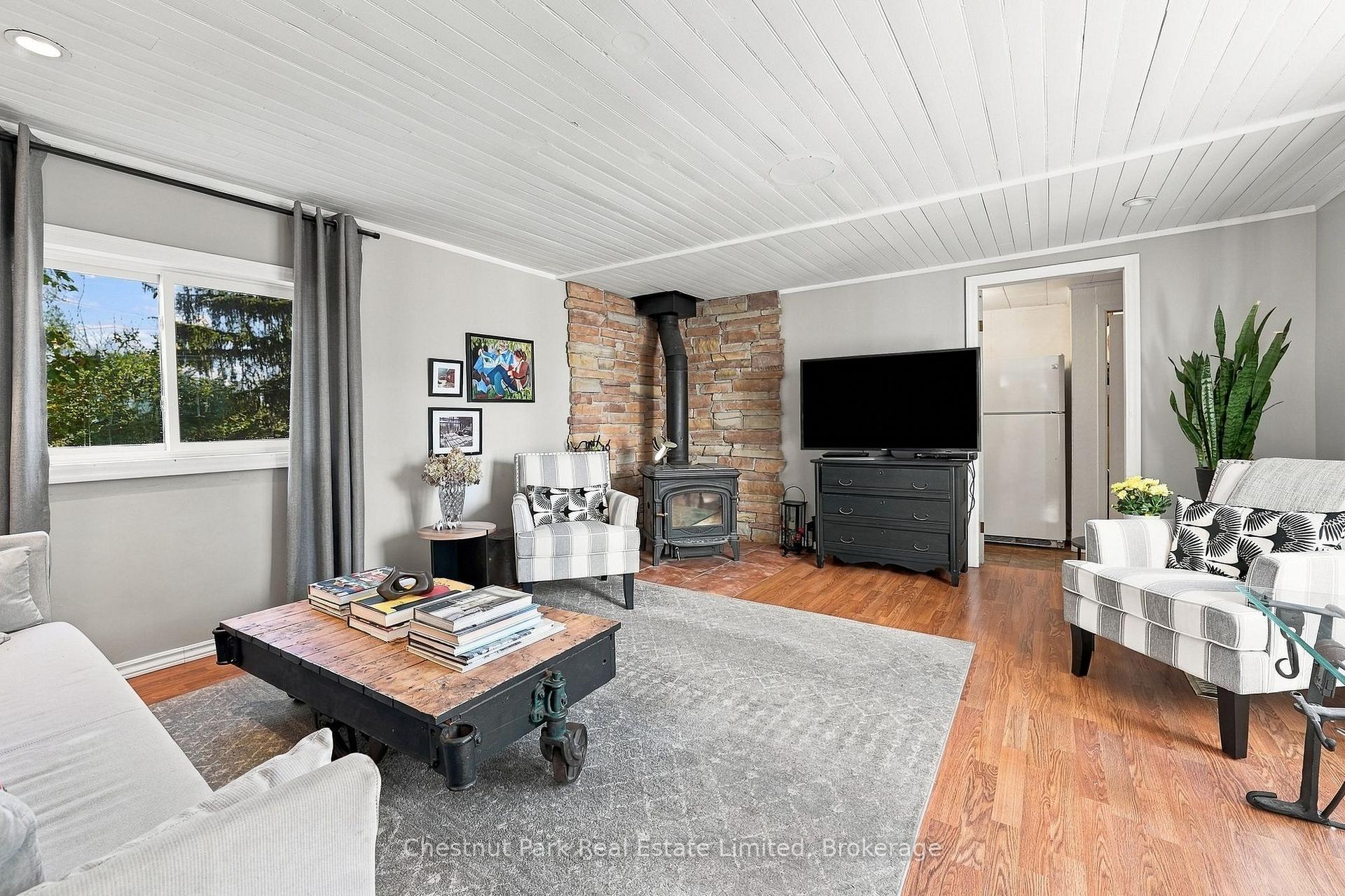 Photo 17 of 265 Ridge Road, Prince Edward County, Hallowell — HOMEH