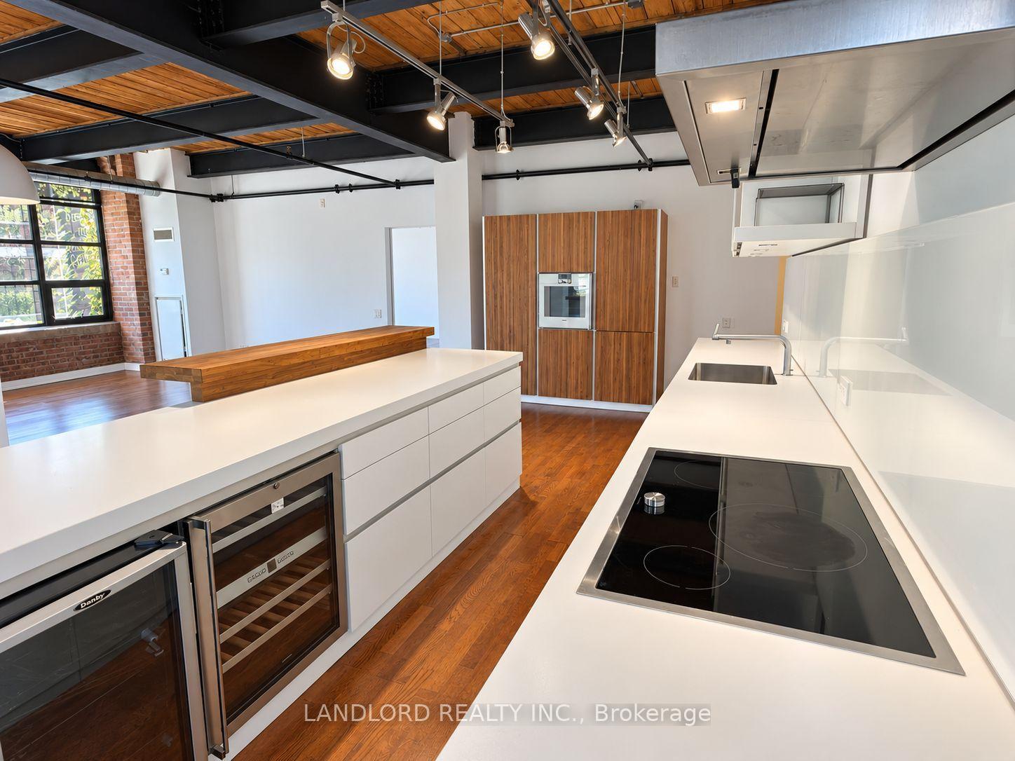 Photo 5 of Unit 210, 43 Hanna Avenue, Toronto, Niagara — HOMEH