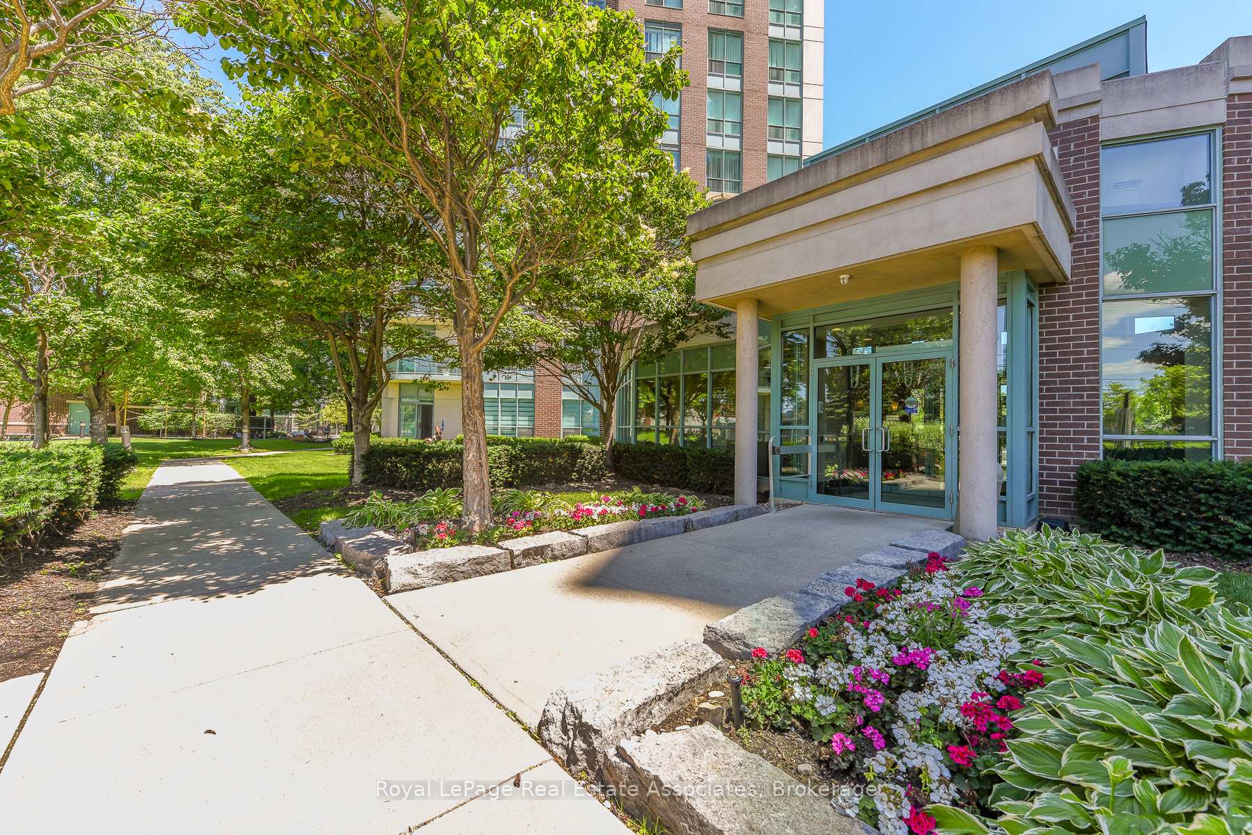 Photo 3 of Unit 710, 4879 Kimbermount Avenue, Mississauga, Central Erin Mills — HOMEH