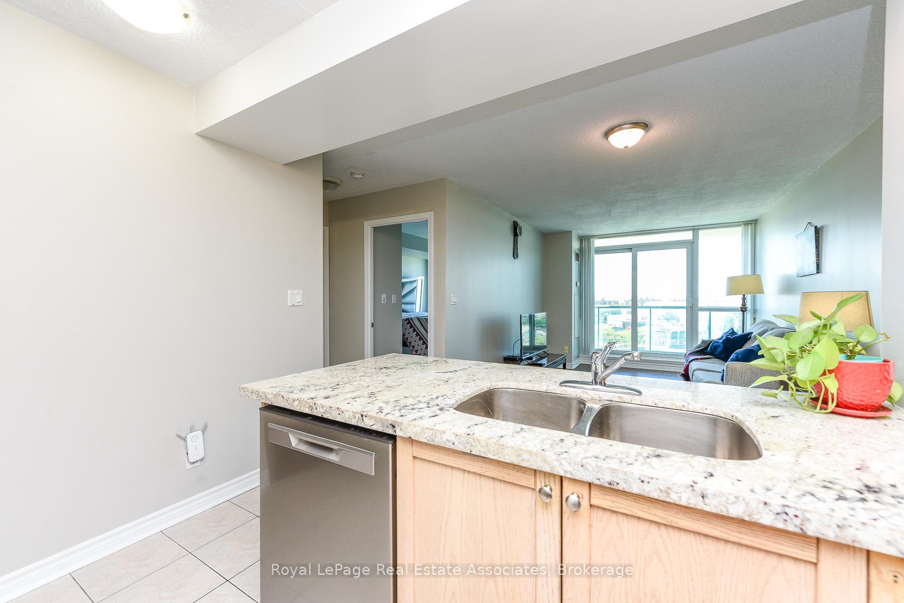 Photo 8 of Unit 710, 4879 Kimbermount Avenue, Mississauga, Central Erin Mills — HOMEH