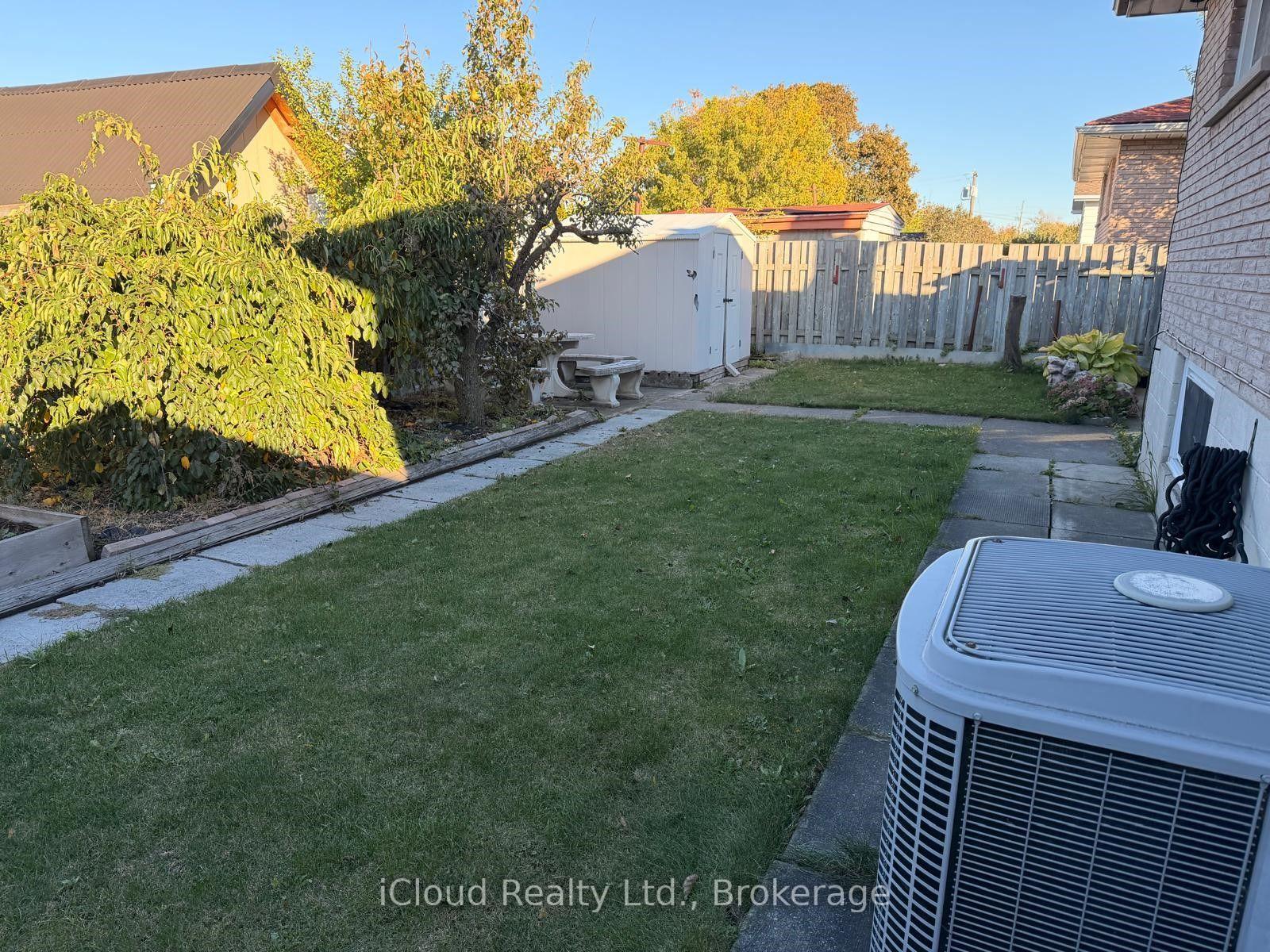 Photo 7 of 22 Seaton Place, Hamilton, Stoney Creek — HOMEH
