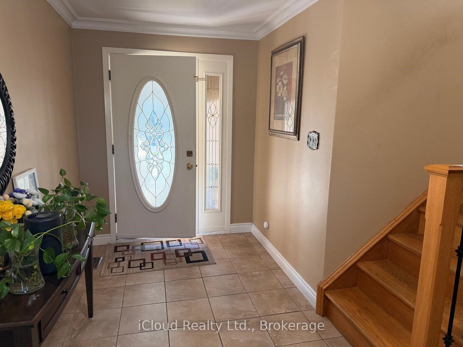 Photo 8 of 22 Seaton Place, Hamilton, Stoney Creek — HOMEH