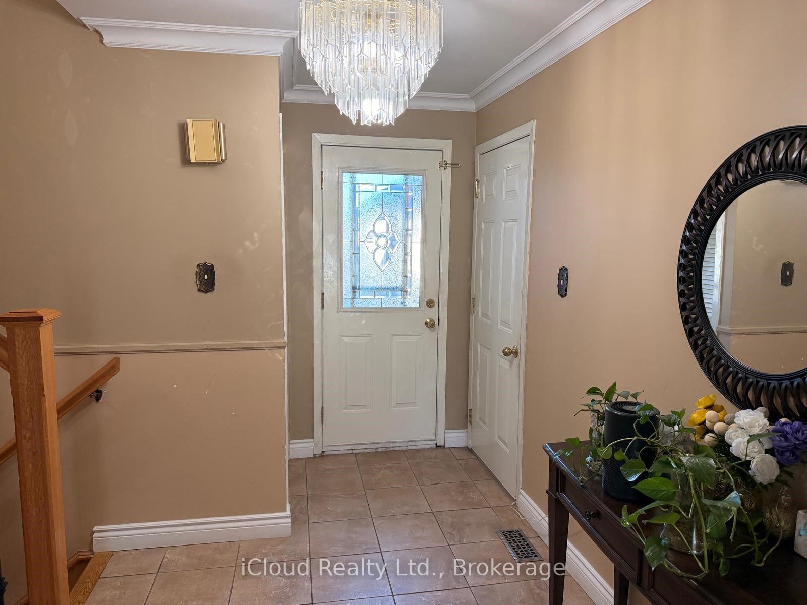 Photo 9 of 22 Seaton Place, Hamilton, Stoney Creek — HOMEH
