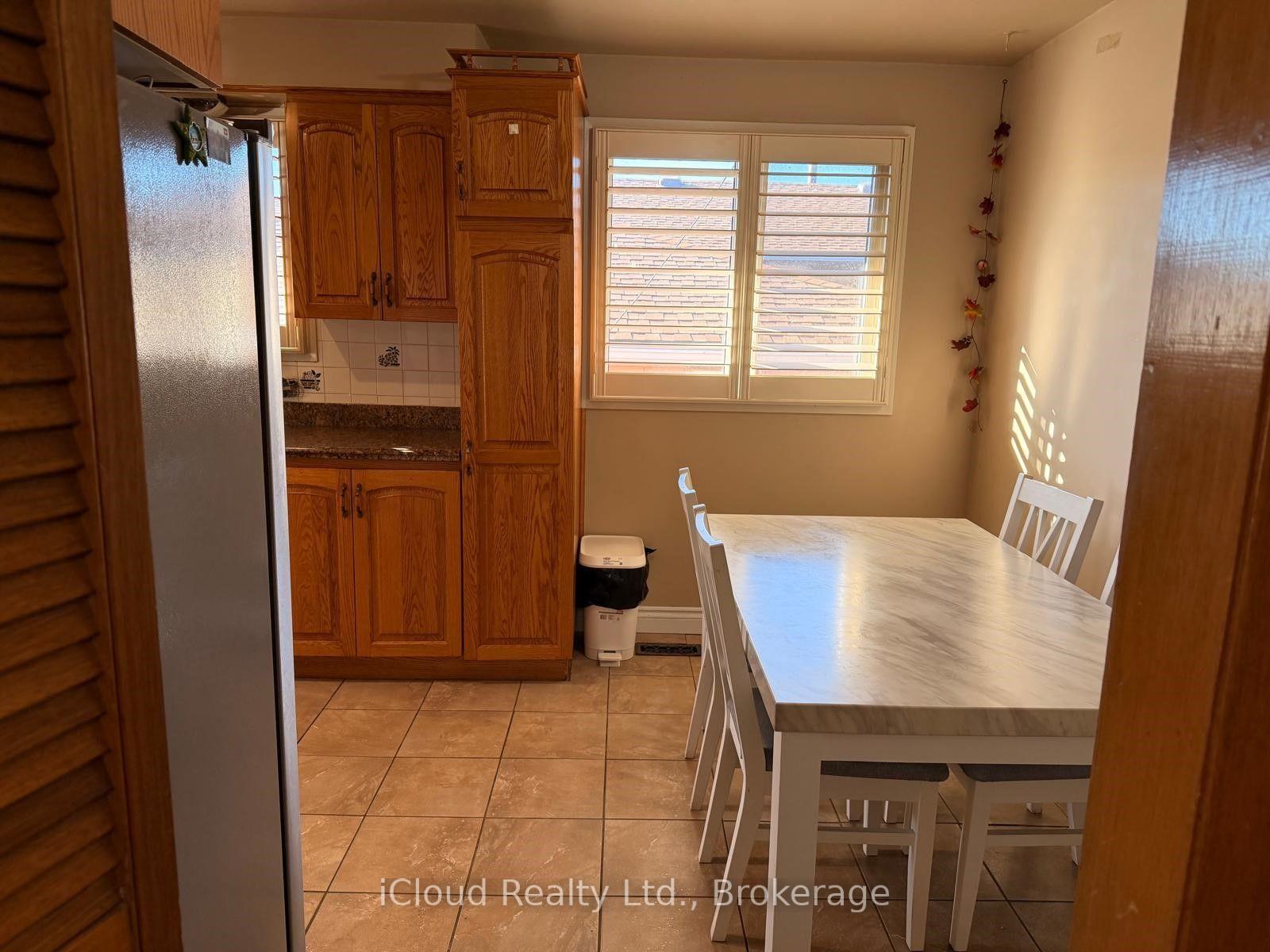 Photo 18 of 22 Seaton Place, Hamilton, Stoney Creek — HOMEH