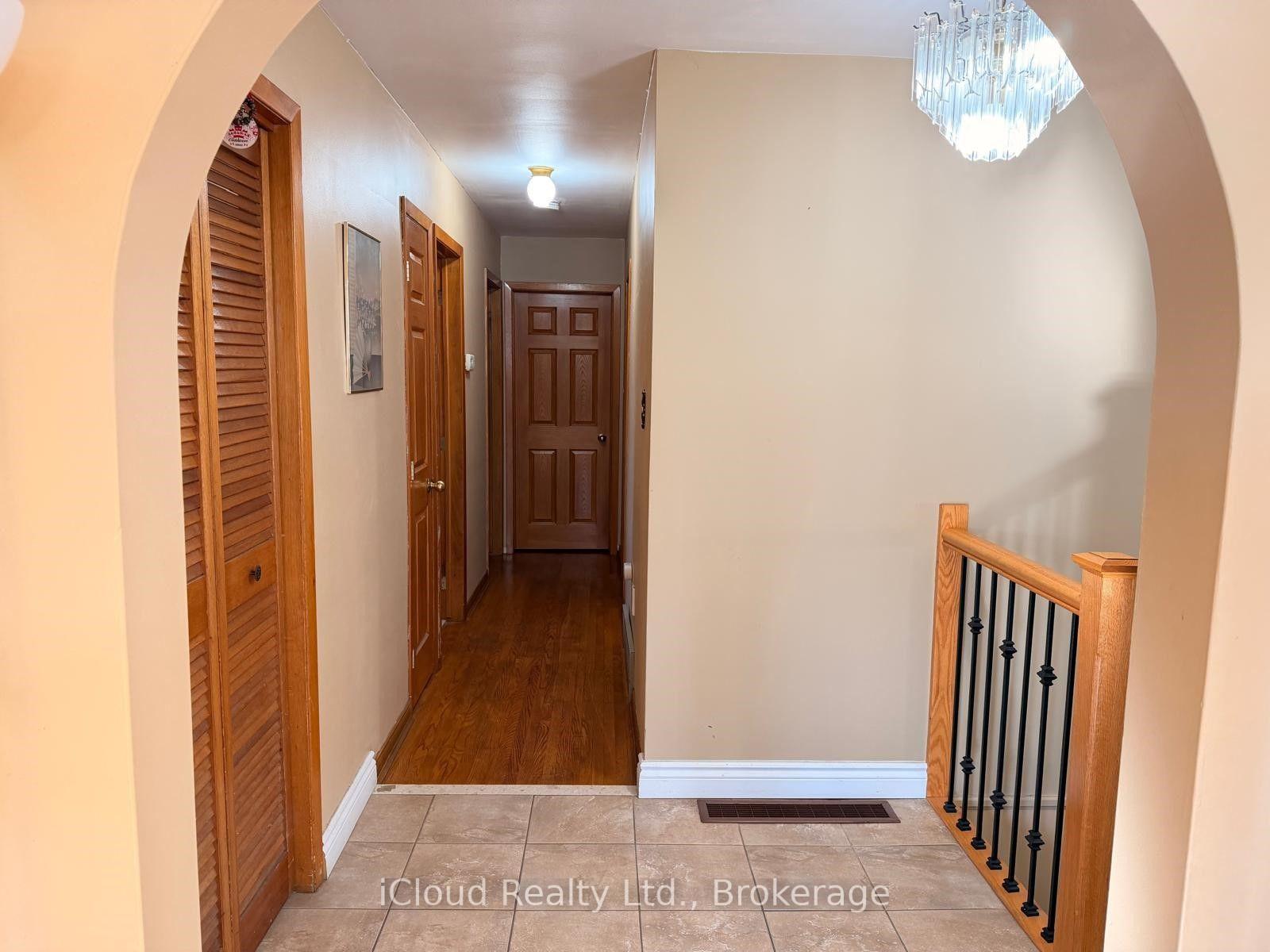 Photo 19 of 22 Seaton Place, Hamilton, Stoney Creek — HOMEH