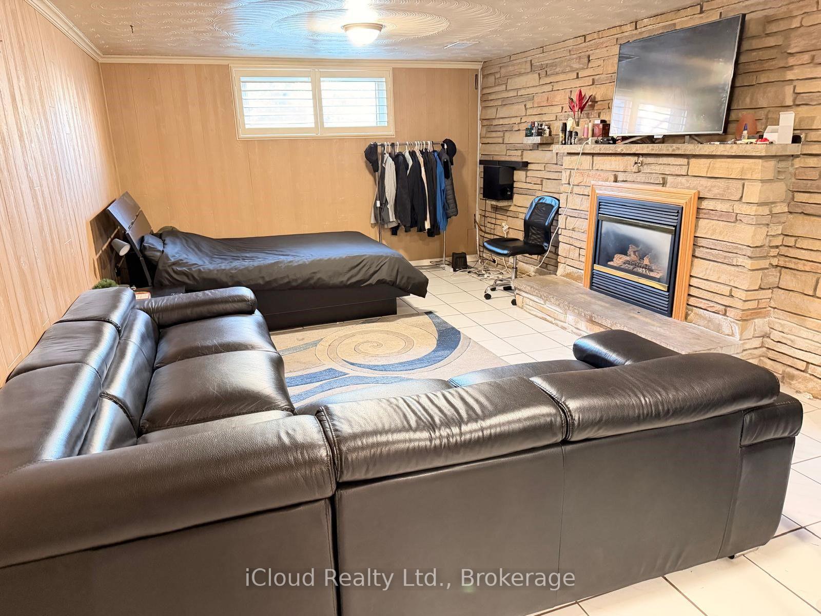 Photo 31 of 22 Seaton Place, Hamilton, Stoney Creek — HOMEH