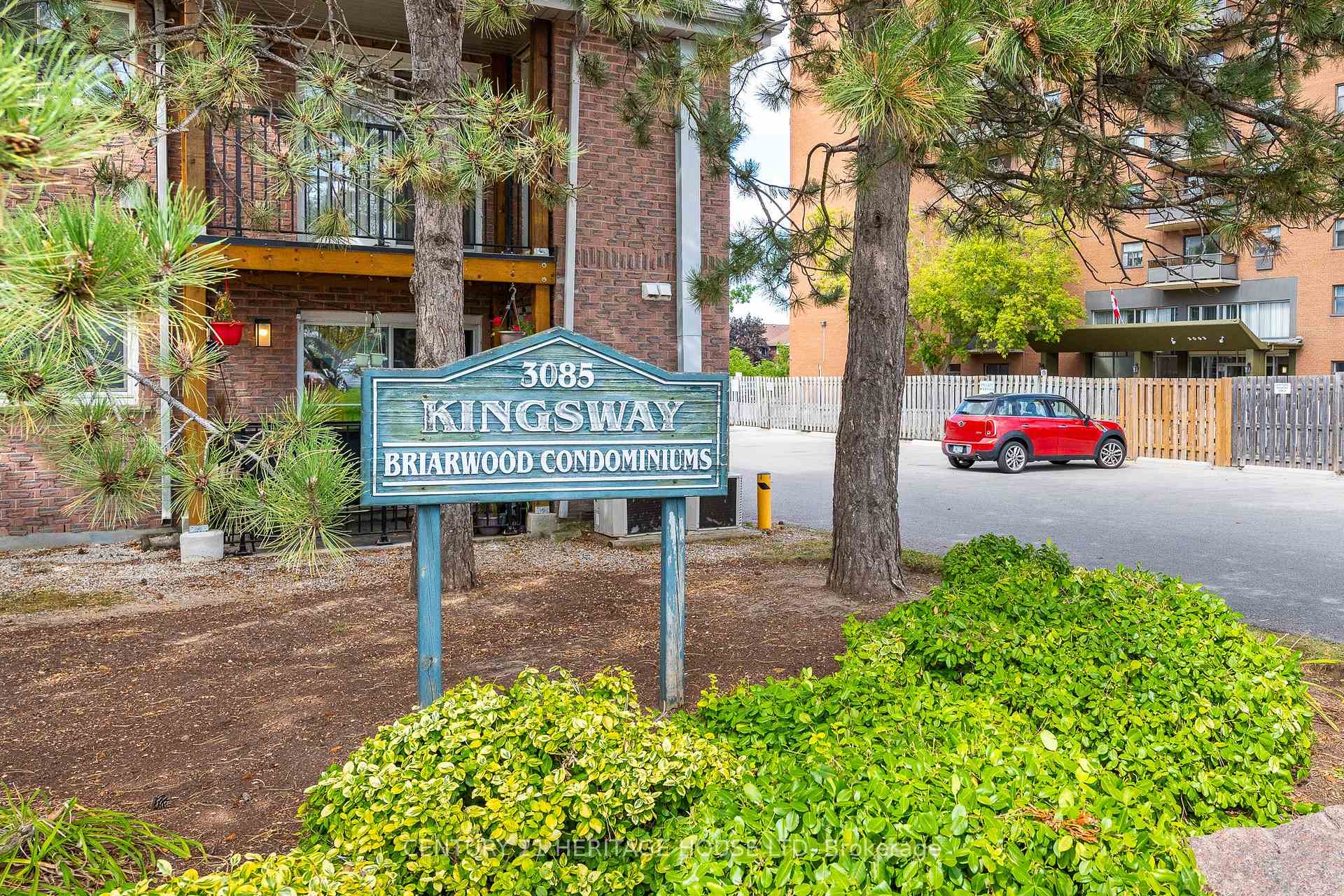 Photo 1 of Unit 13, 3085 Kingsway Drive, Kitchener, Vanier - Kitchener — HOMEH