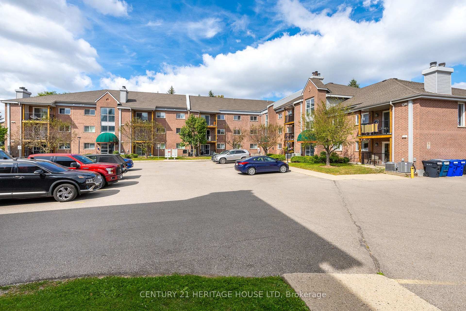 Photo 2 of Unit 13, 3085 Kingsway Drive, Kitchener, Vanier - Kitchener — HOMEH